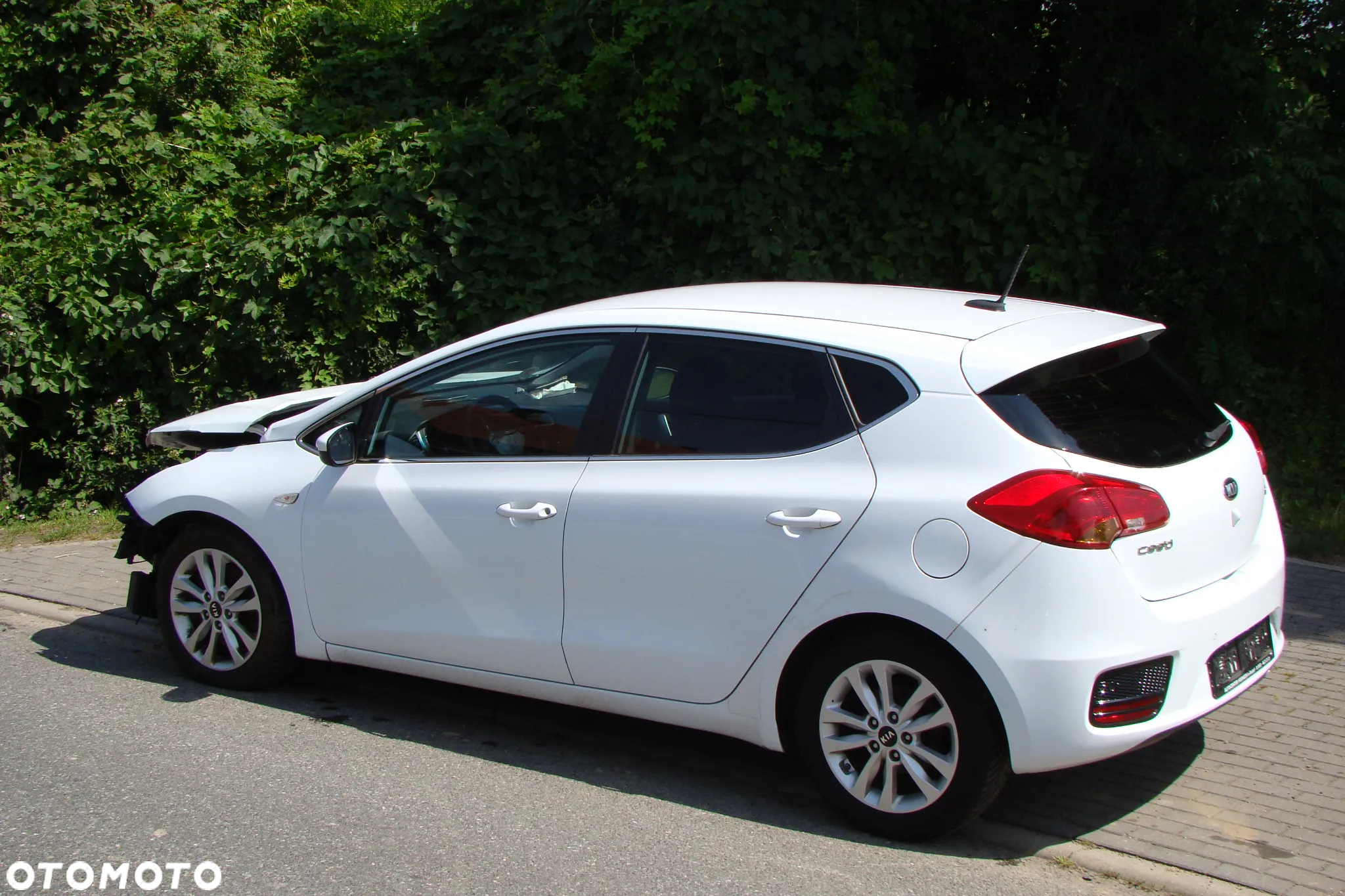 Kia Ceed - 12