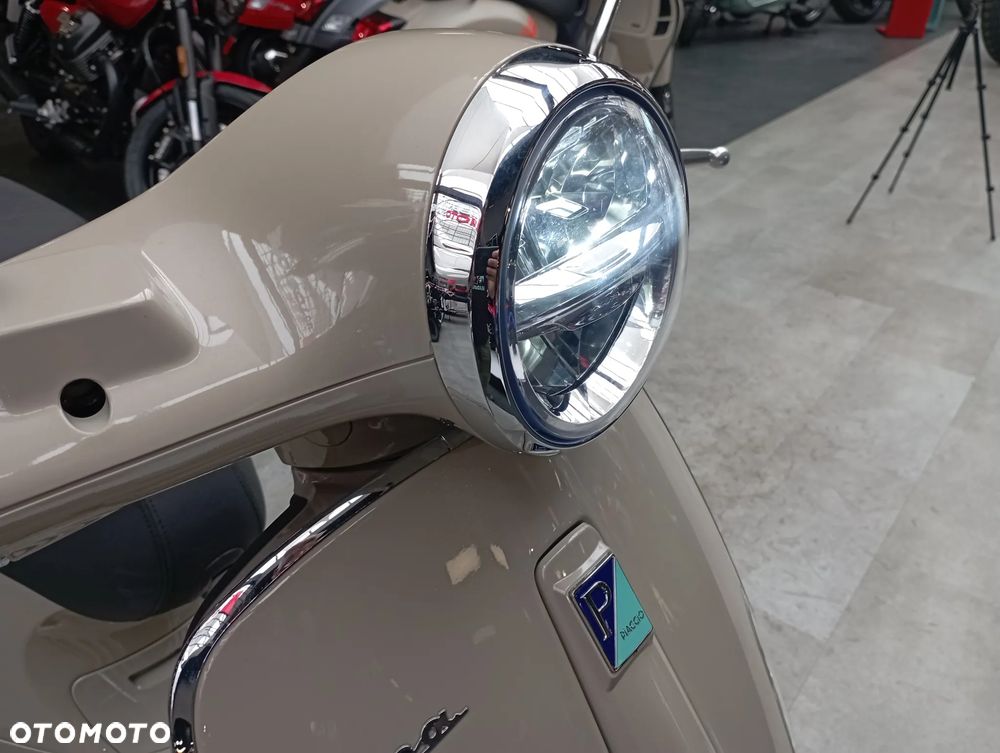 Vespa Primavera - 14