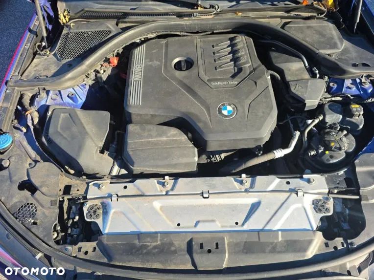 BMW Seria 3 330i xDrive M Sport - 12