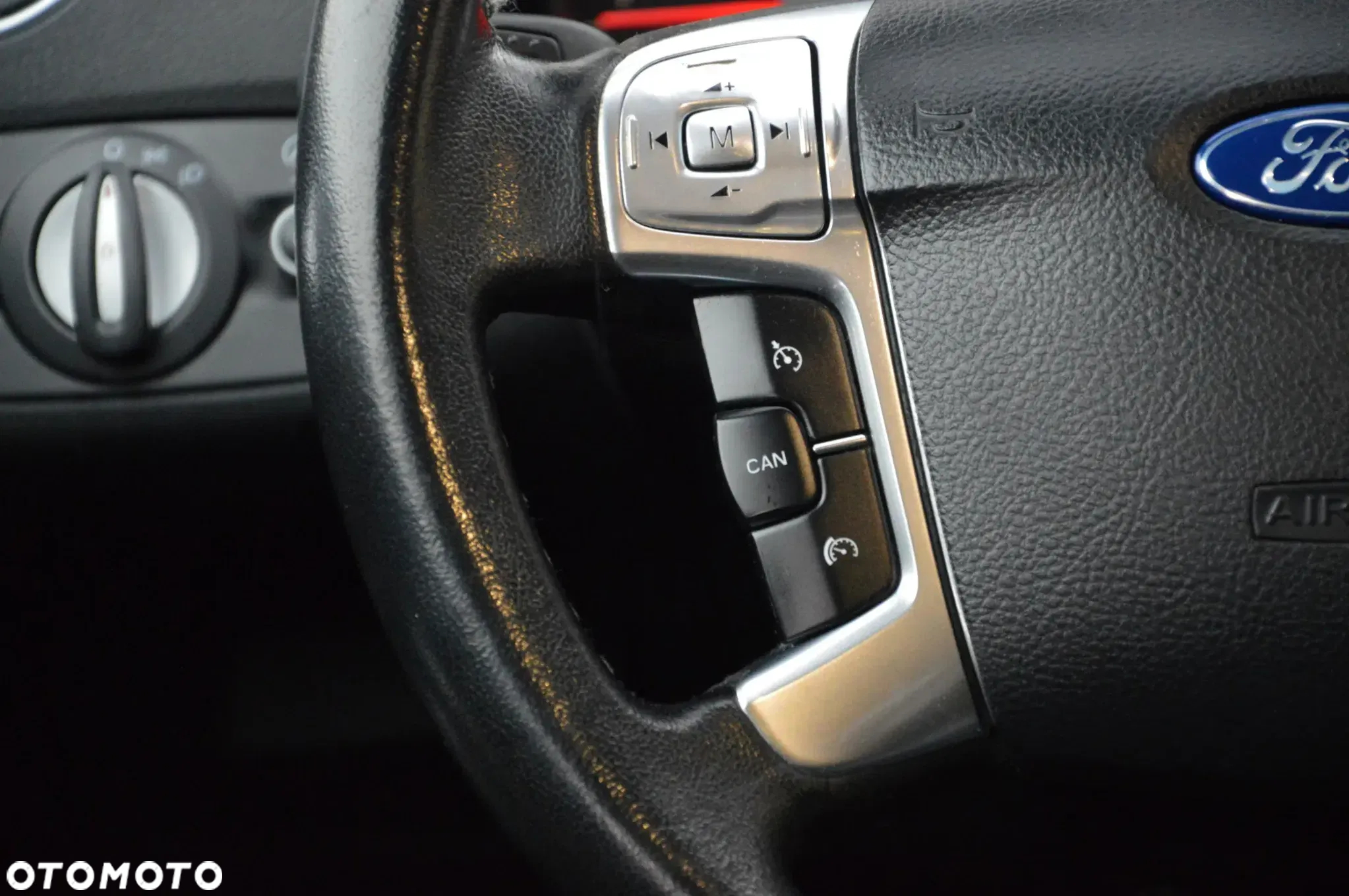 Ford Mondeo - 22