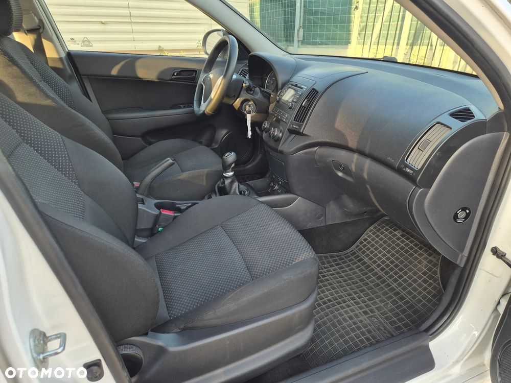 Hyundai i30 1.6 CRDi Comfort - 18