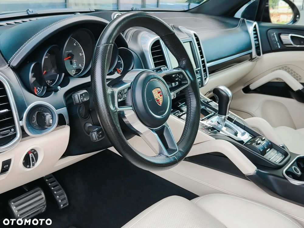 Porsche Cayenne S Diesel - 15