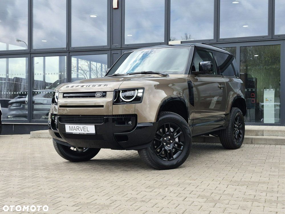 Land Rover Defender - 2