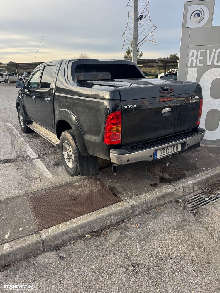Toyota Hilux - 3
