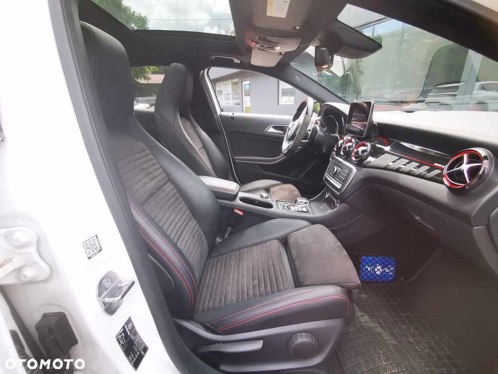 Mercedes-Benz GLA AMG 45 4Matic AMG Speedshift 7G-DCT AMG Night Edition - 5