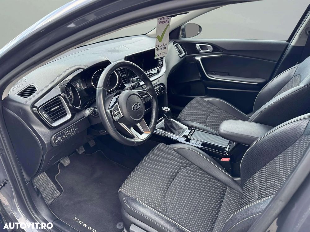 Kia Ceed - 10