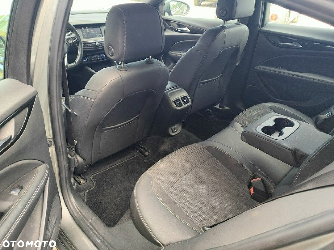 Opel Insignia - 17