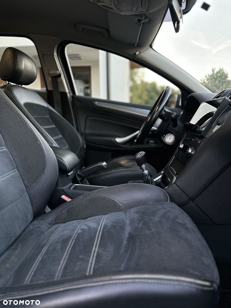 Ford Mondeo - 18