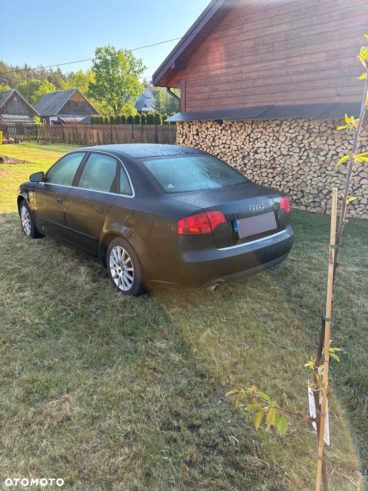 Audi A4 Limousine - 1