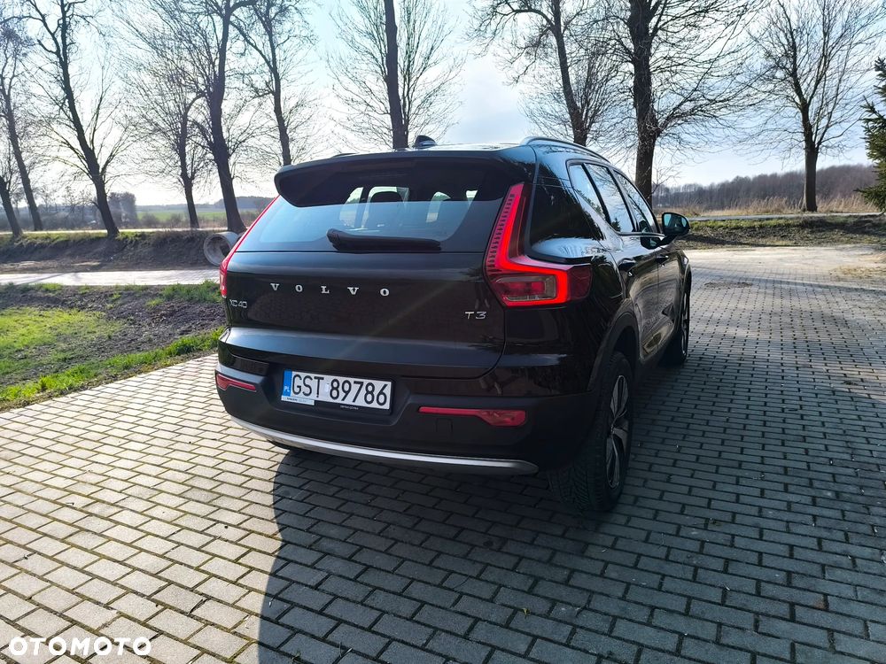 Volvo XC 40 T3 Momentum - 4