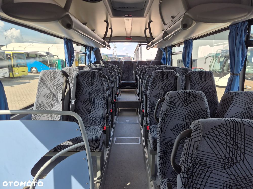 Iveco CROSSWAY/ SPROWADZONY/ 186 000 KM / MANUAL/ 64 MIEJSCA + STOJĄCE - 29