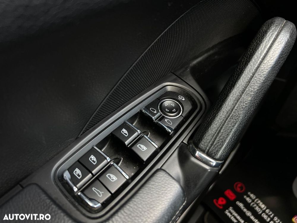 Porsche Cayenne - 24