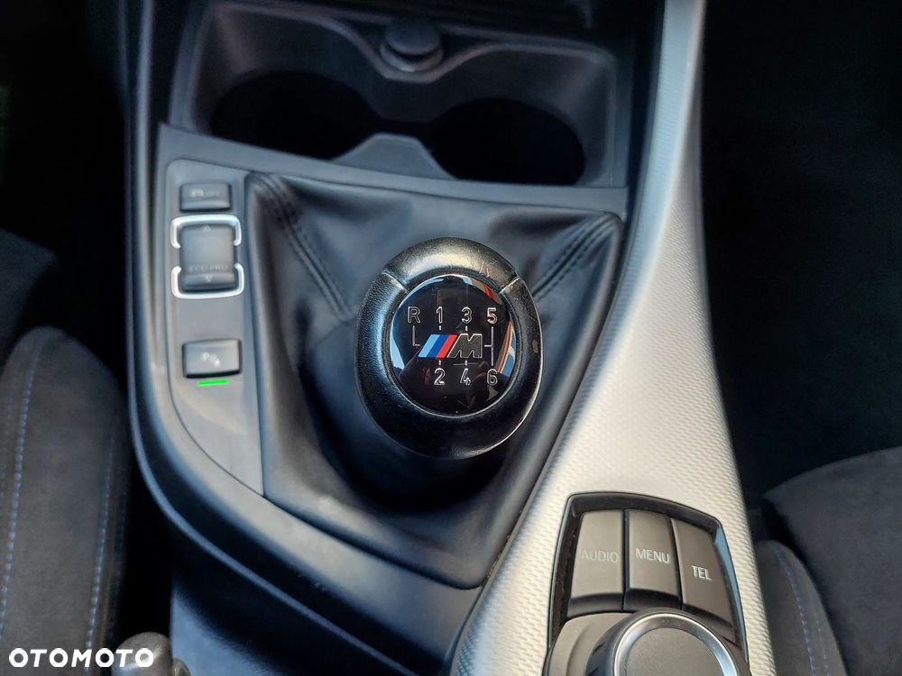 BMW Seria 1 - 25