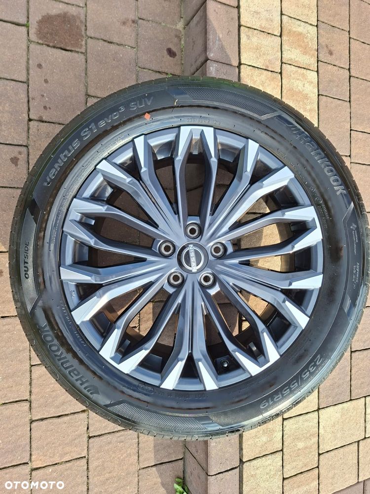 Kpl oryginalnych felg z oponą do Nissan - 3