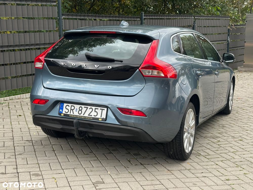Volvo V40 D2 Momentum - 9