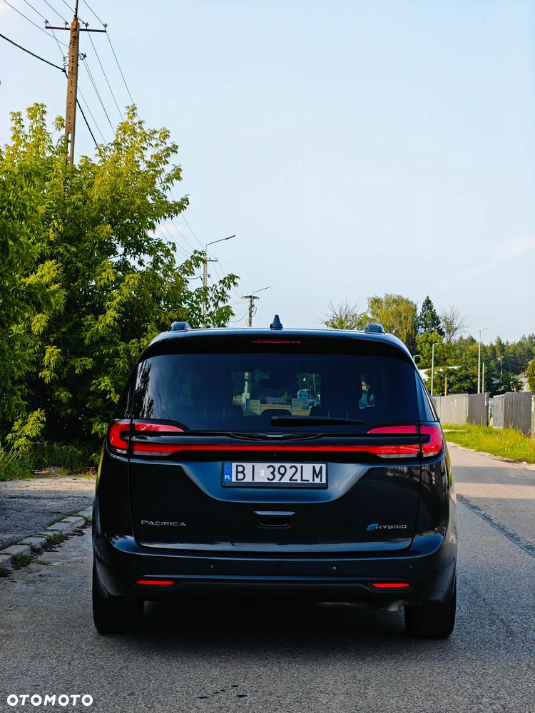 Chrysler Pacifica - 13
