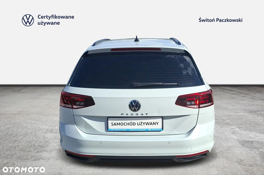 Volkswagen Passat - 4