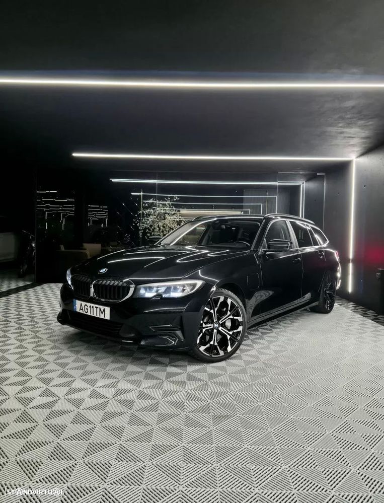BMW 330 e Line Sport Auto - 1