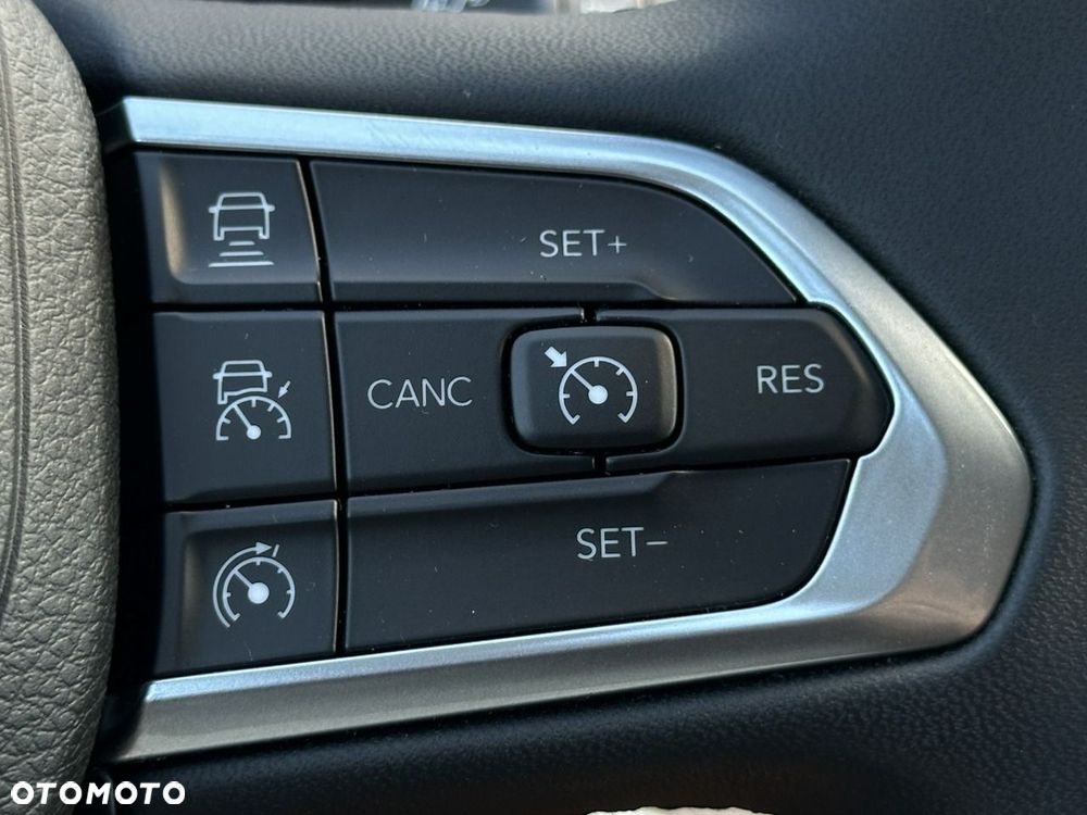Jeep Compass - 22