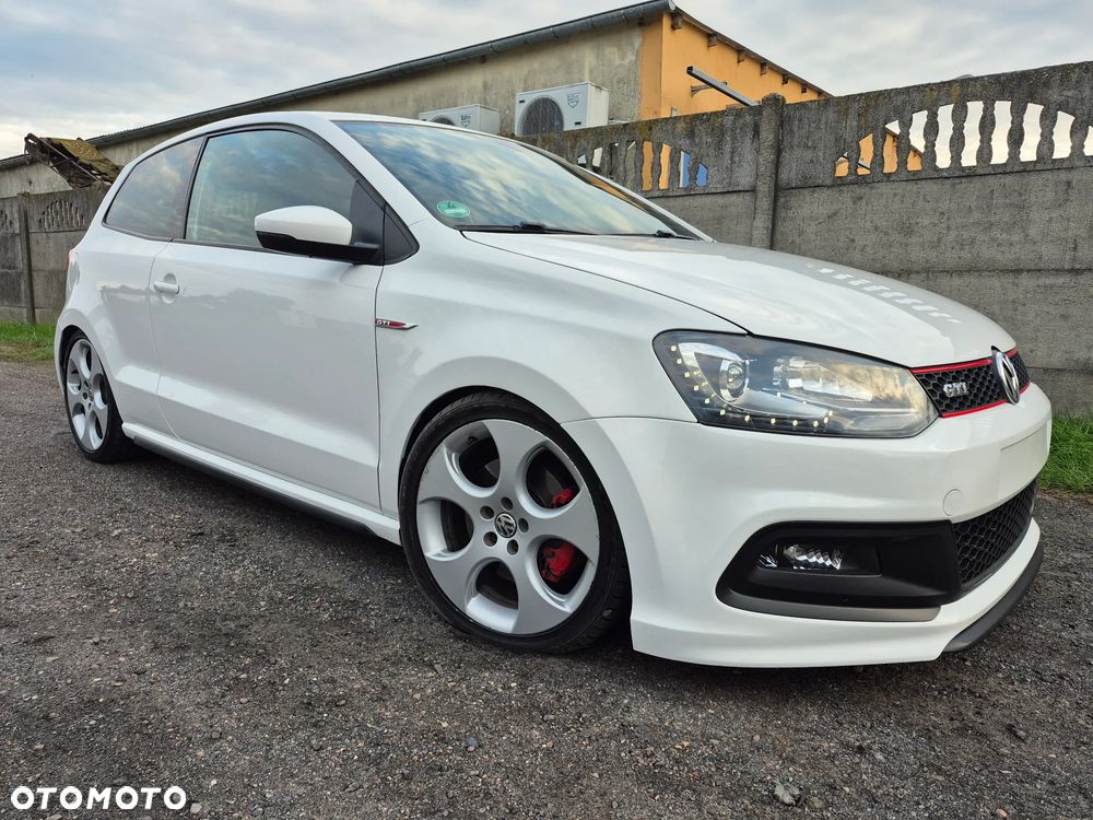 Volkswagen Polo 1.4 DSG GTI - 20