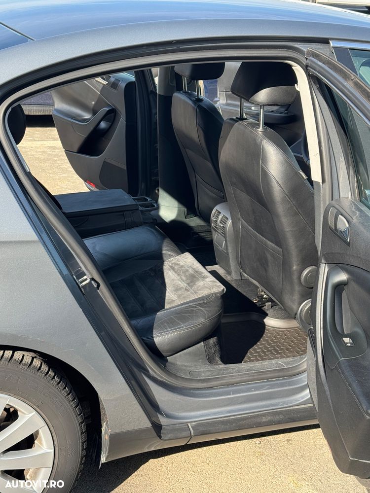 Volkswagen Passat 2.0TDI Highline DPF - 12