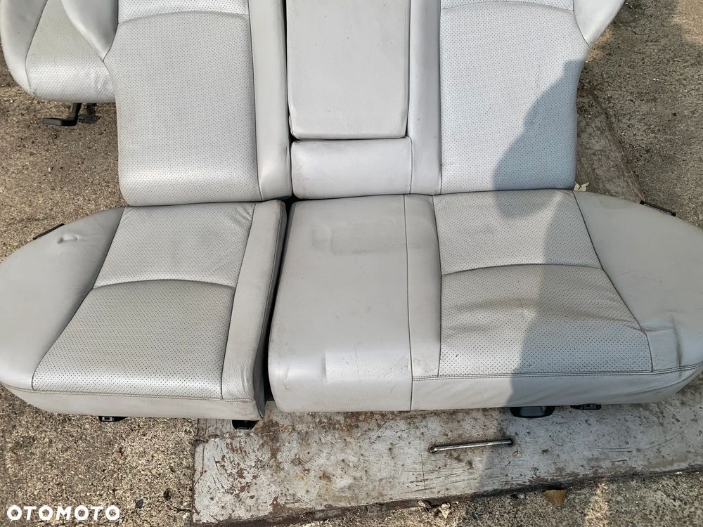 Mercedes C W203 sedan komplet foteli fotele kanapa szara skóra - 9
