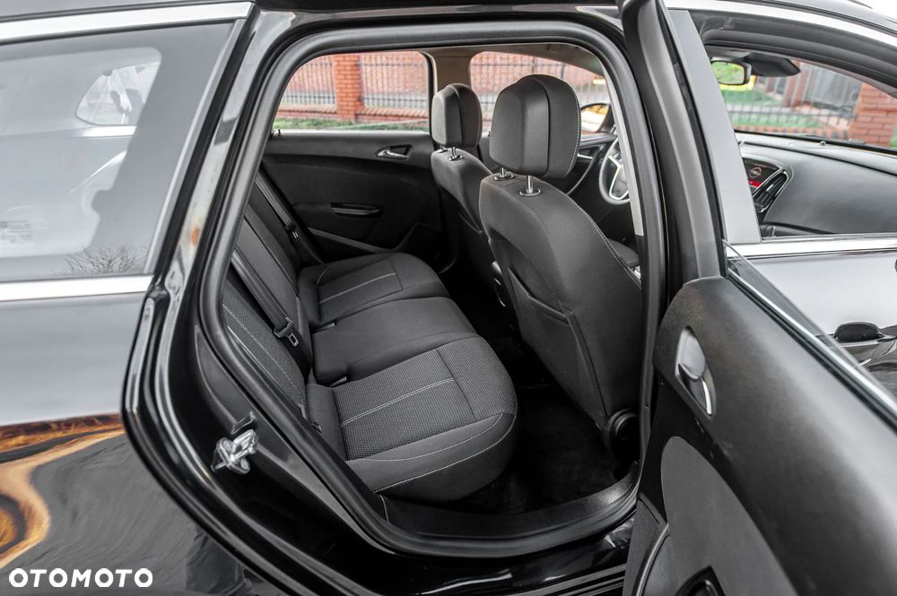 Opel Astra 1.4 Turbo Edition Sport - 24