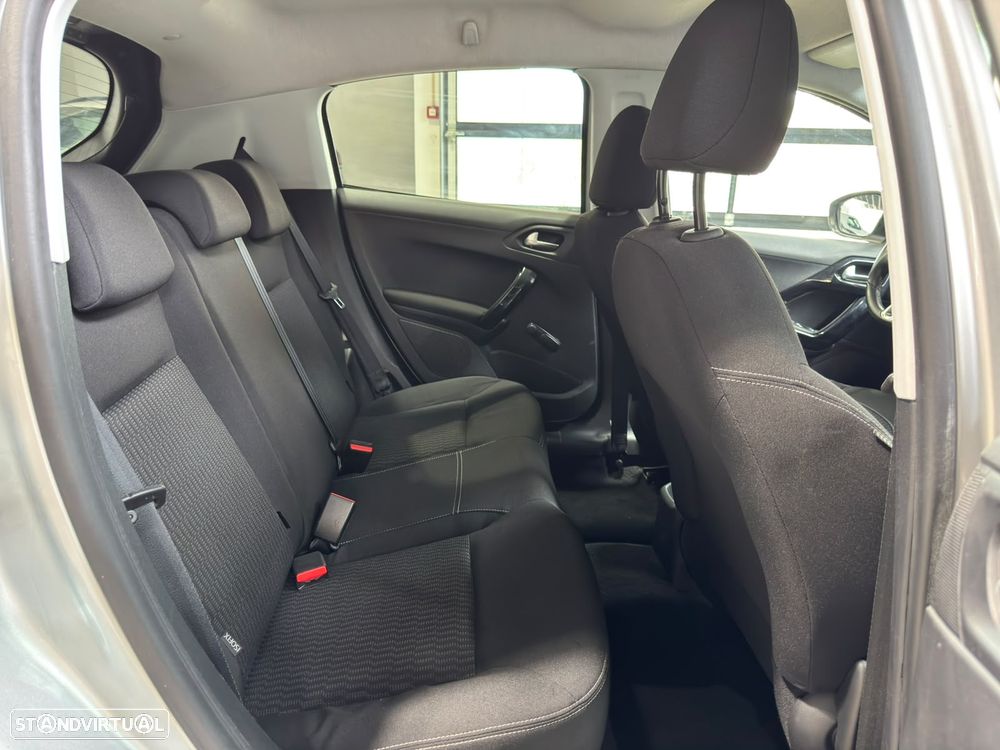 Peugeot 208 1.2 VTi Active - 21