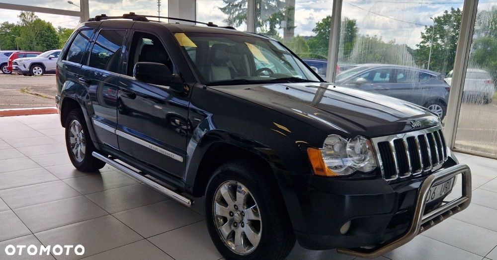 Jeep Grand Cherokee - 17