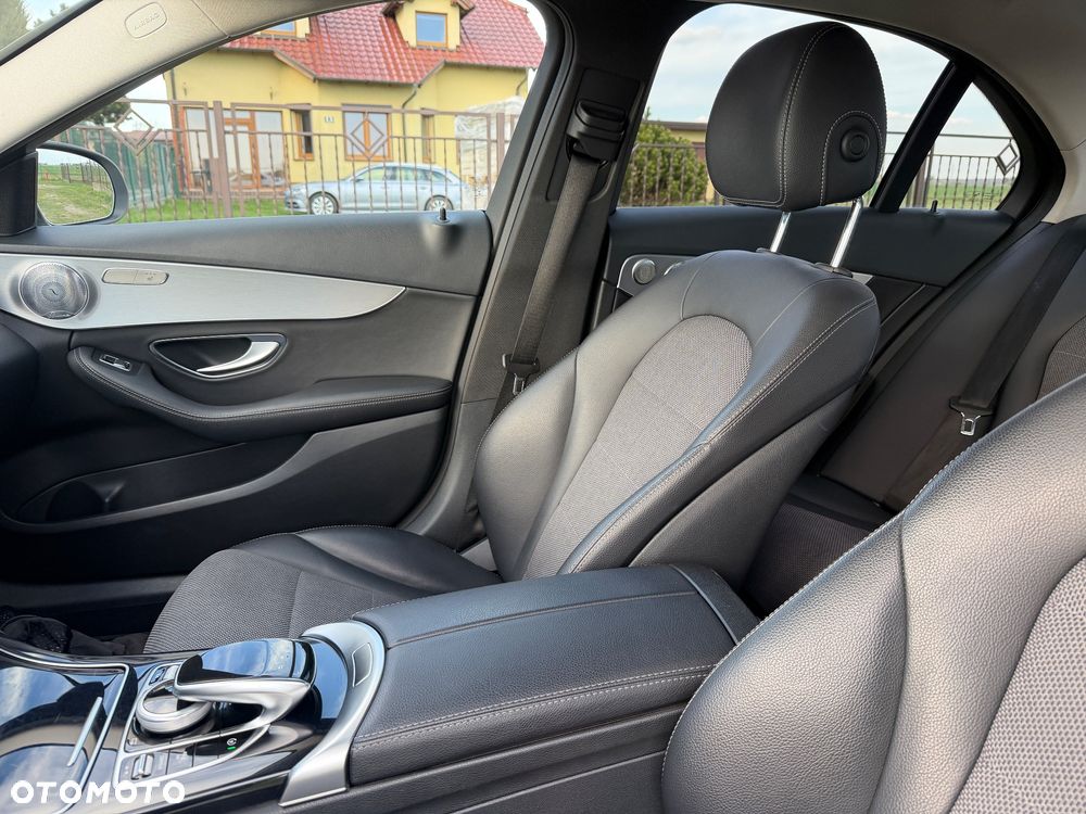 Mercedes-Benz Klasa C 200 9G-TRONIC - 23