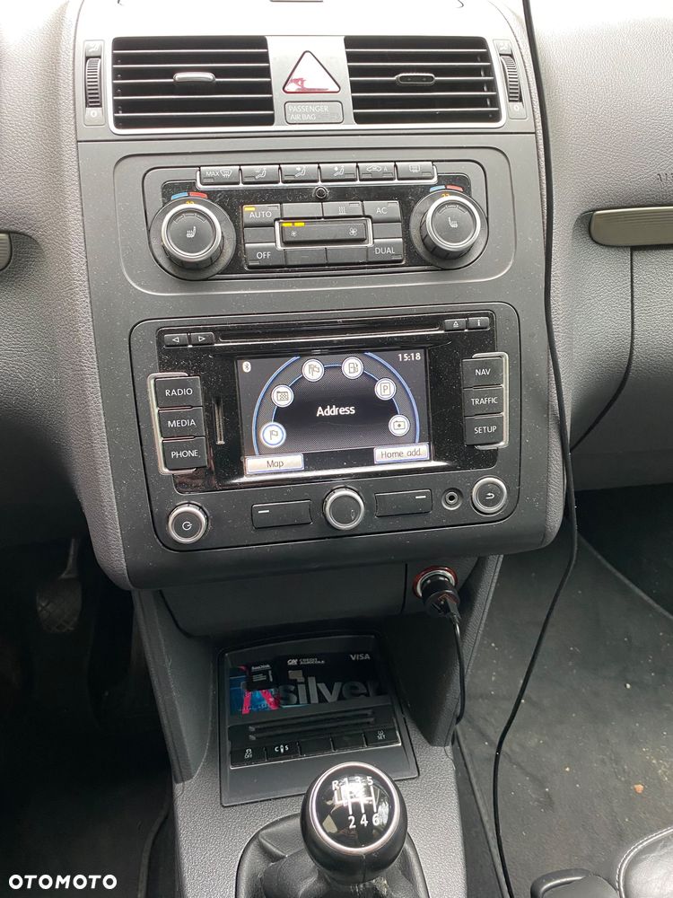 Volkswagen Touran 2.0 TDI DPF BlueMotion Technology Highline - 15