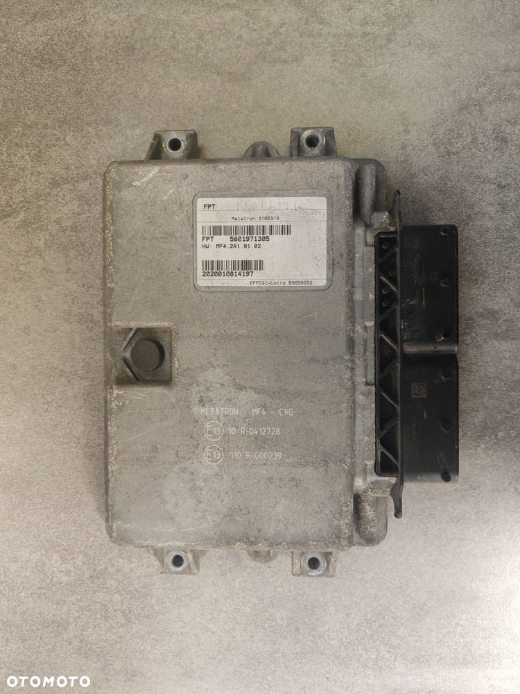 STEROWNIK KOMPUTER SILNIKA ECU IVECO S-WAY LNG 5801971305 - 1