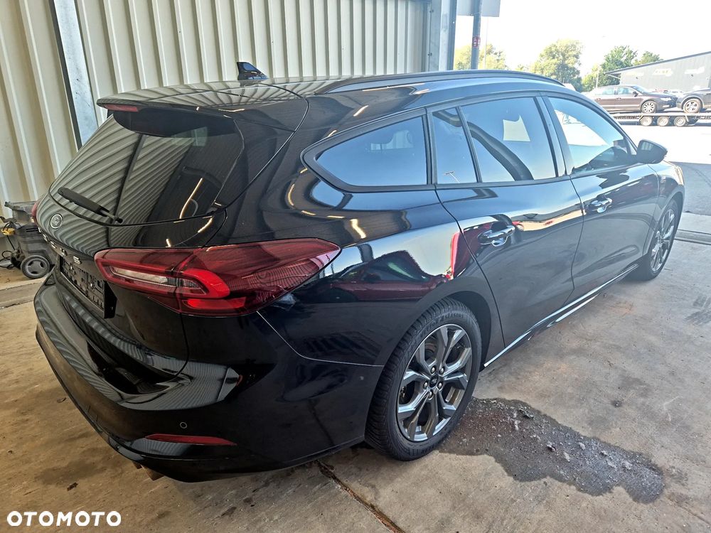 Ford Focus 1.0 EcoBoost mHEV ST-Line X - 35