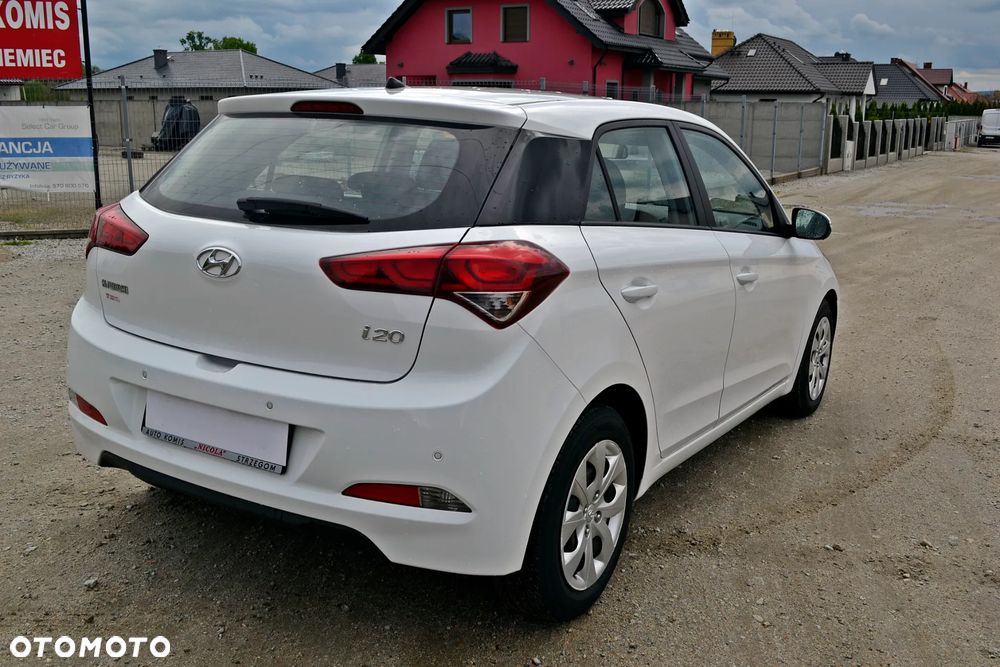 Hyundai i20 - 11