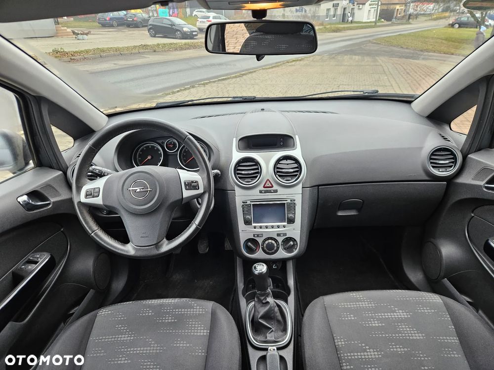 Opel Corsa 1.2 16V Cosmo - 7