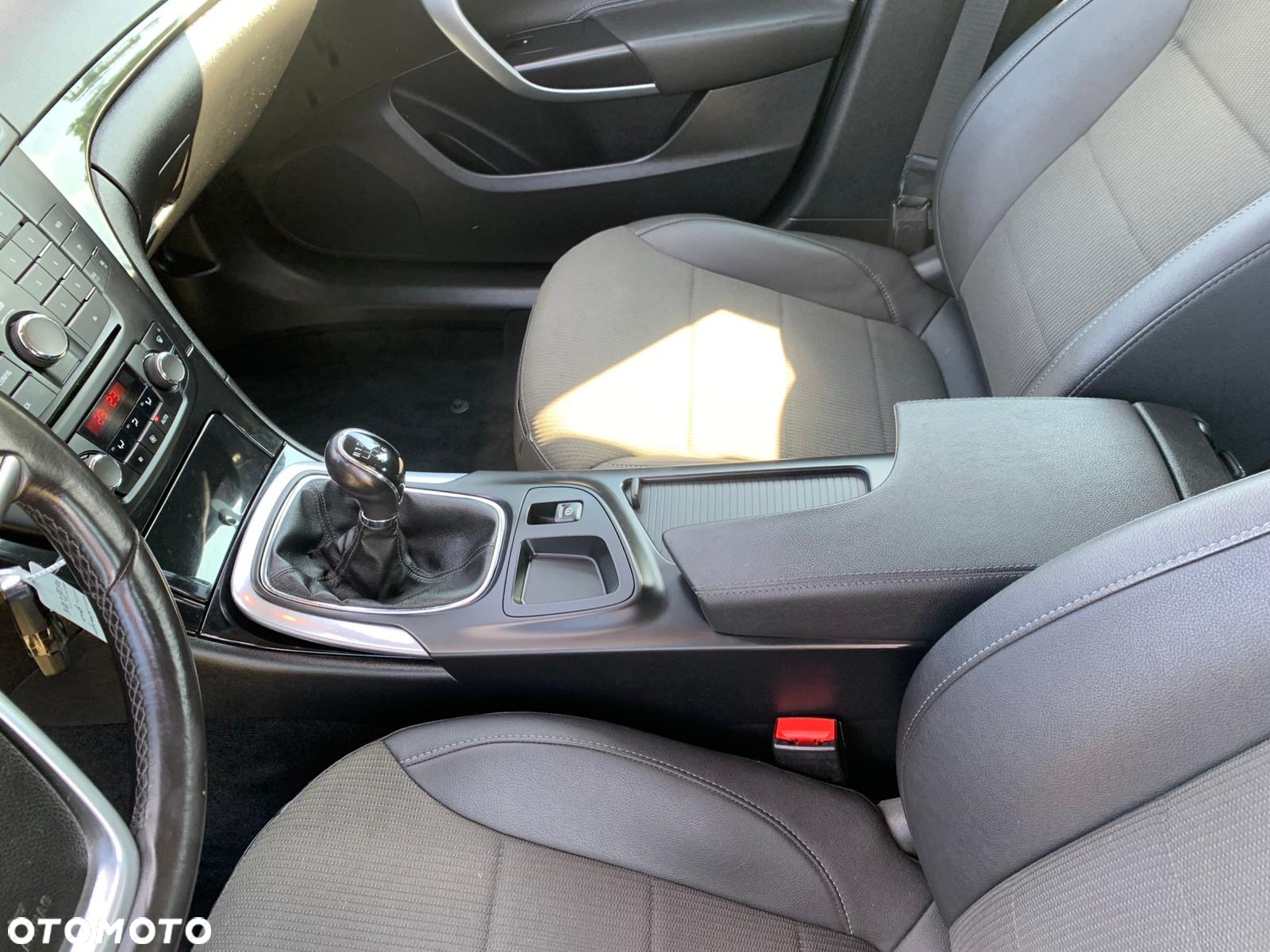 Opel Insignia 2.0 CDTI Active - 27