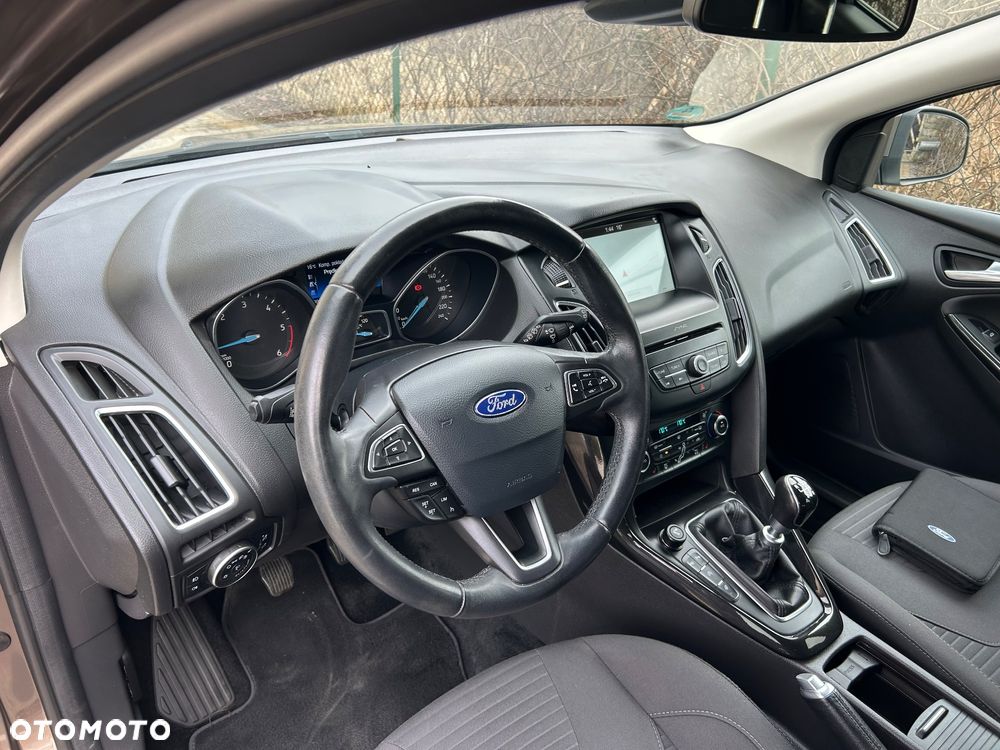 Ford Focus 1.5 EcoBlue Start-Stopp-System TITANIUM STYLE - 22