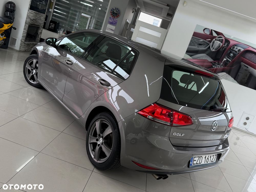 Volkswagen Golf 1.4 TSI BMT Highline - 17