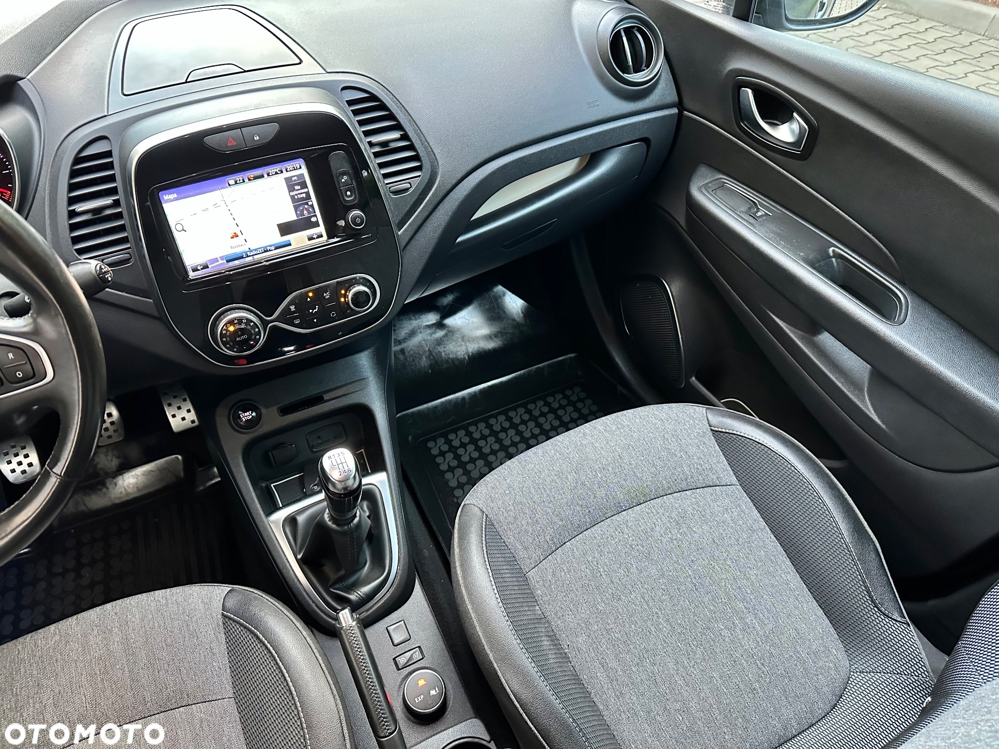 Renault Captur 1.2 Energy TCe XMOD - 8