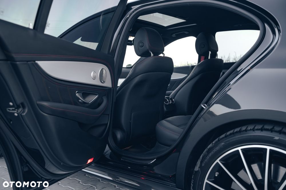 Mercedes-Benz Klasa E AMG 53 4-Matic+ - 27