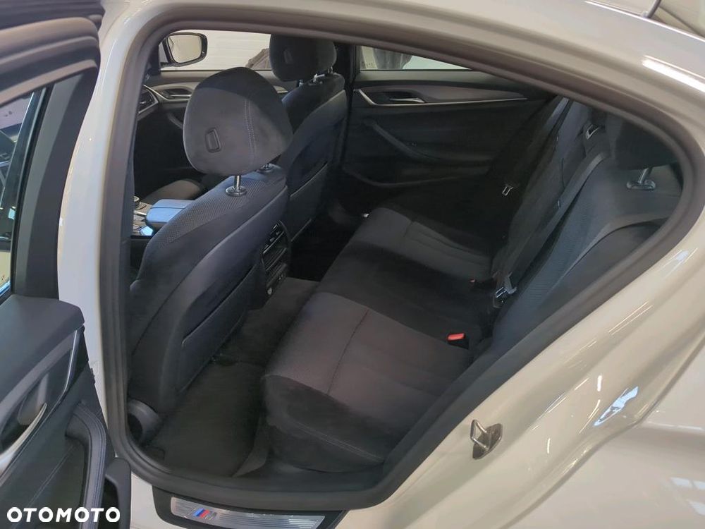 BMW Seria 5 530i GPF xDrive M Sport sport - 5