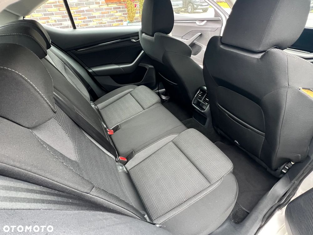 Skoda Octavia 2.0 TDI DSG Ambition - 18
