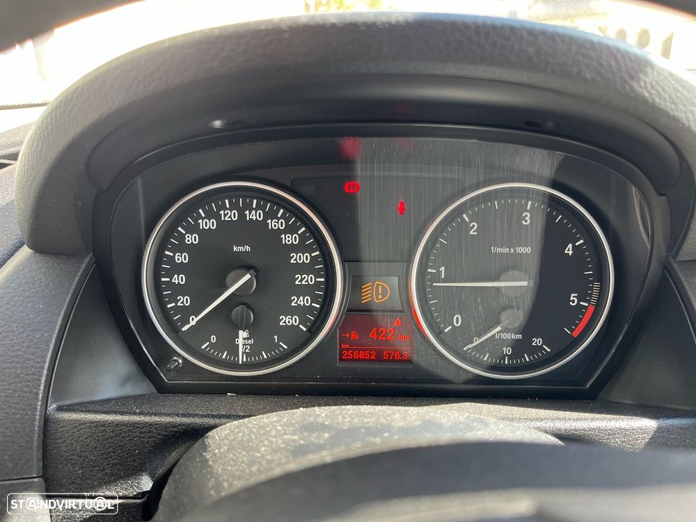 BMW X1 18 d xDrive - 40