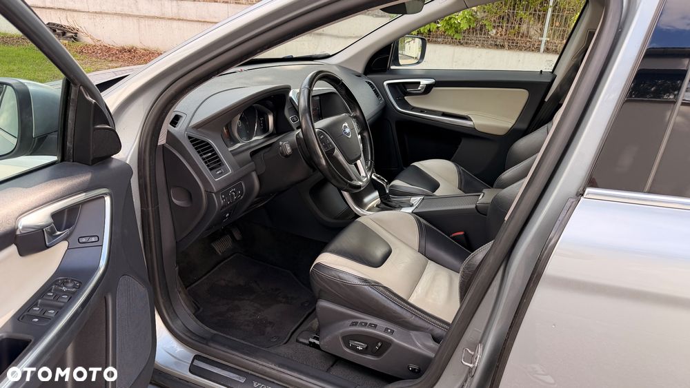 Volvo XC 60 D4 Geartronic Summum - 18