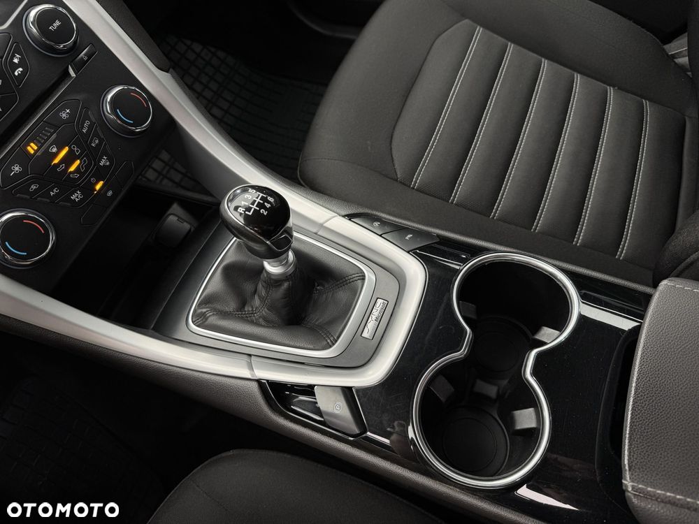 Ford Mondeo - 30