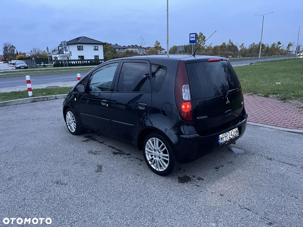 Mitsubishi Colt - 5
