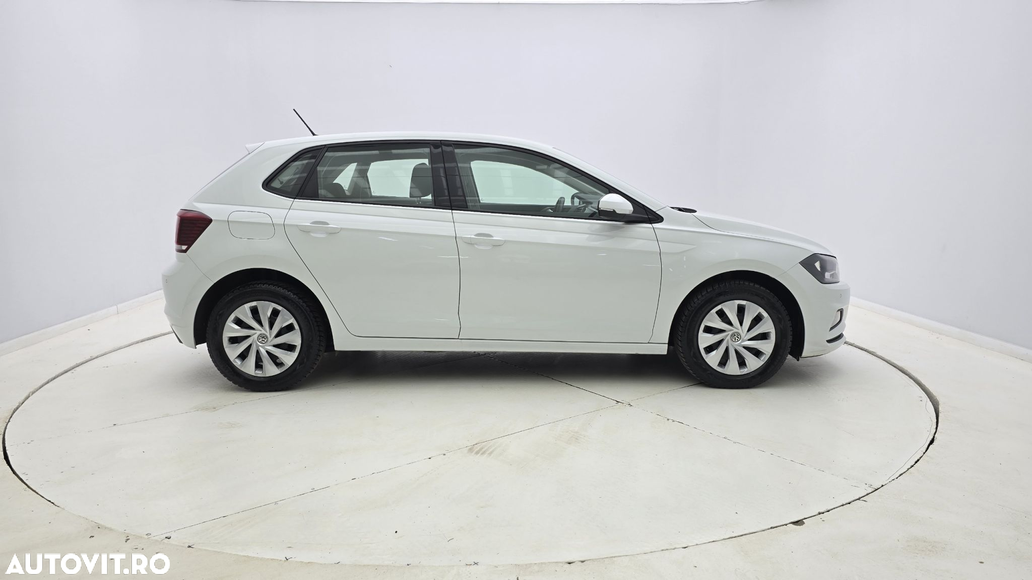 Volkswagen Polo 1.6 TDI Comfortline - 5
