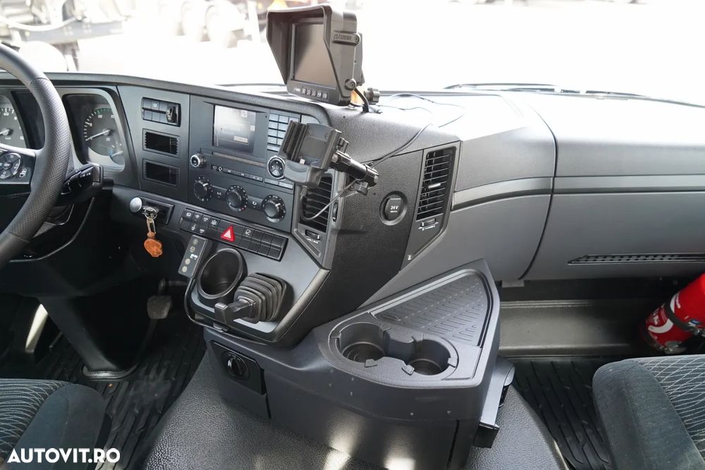 Mercedes-Benz AROCS 2643 / 6x4 / CAROSERIE CU BALANȚĂ - 6,3 M / MACARA HIAB X-HIDUO 188 ES-4 / CAPACITATE MAXIMĂ DE RIDICARE: 5.300 KG / ROTATOARE / PODEA HEAVY-DUTY / TRANSMISIE AUTOMATĂ - 33
