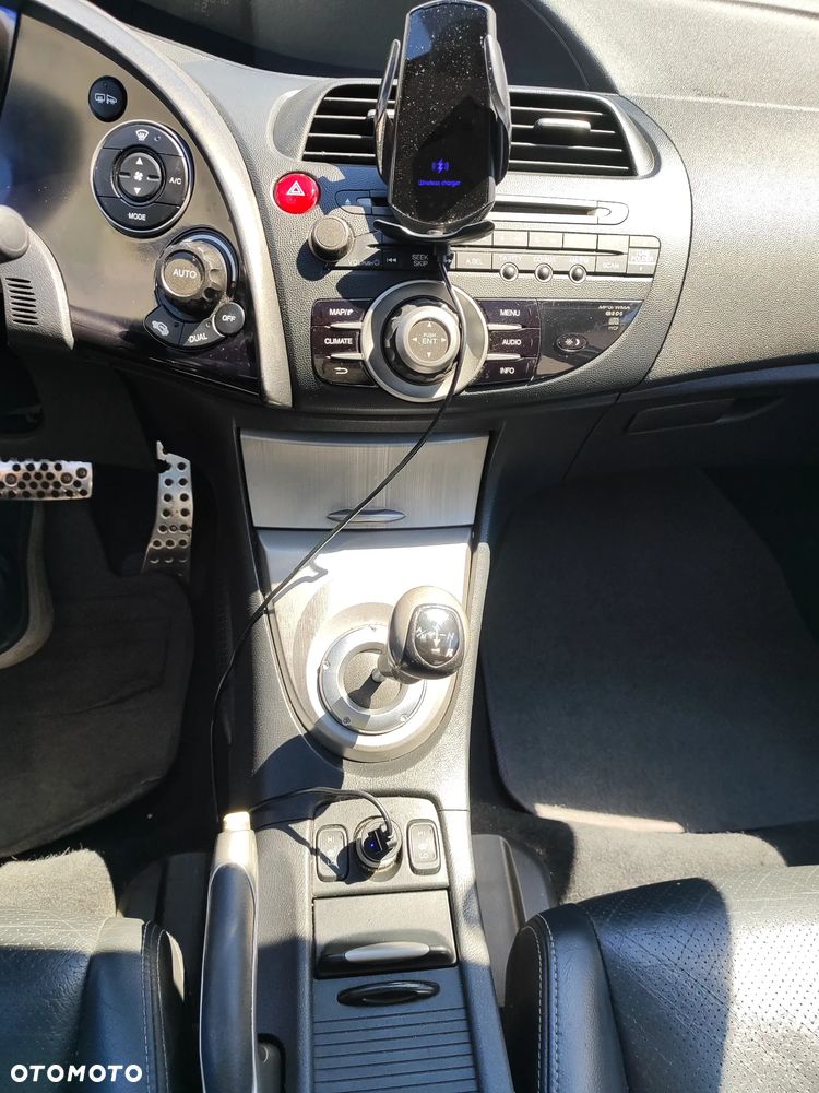 Honda Civic 1.8 Executive - 11