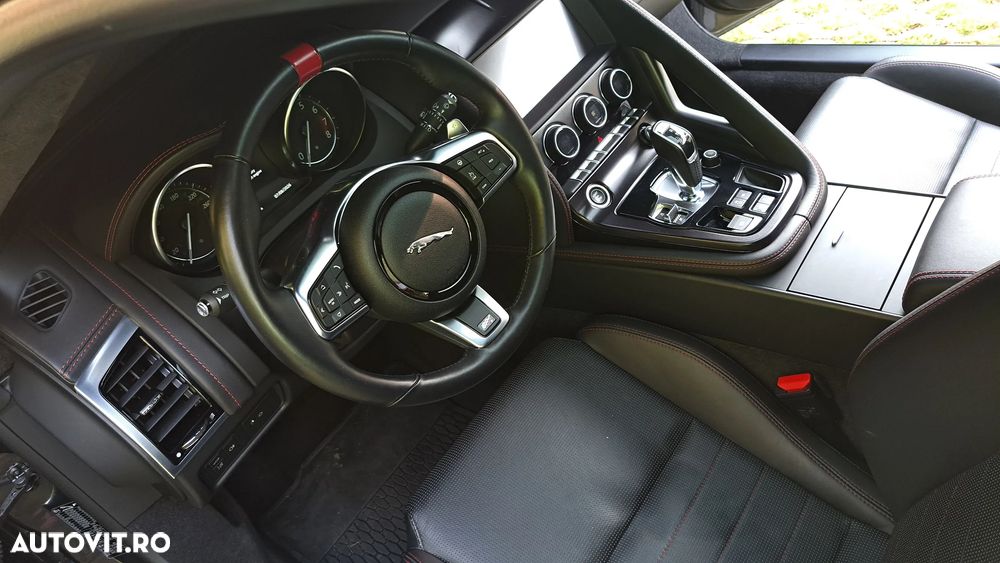 Jaguar F-Type - 6
